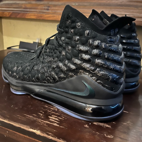 Need to sell to get new boots - Picture 2 of 3